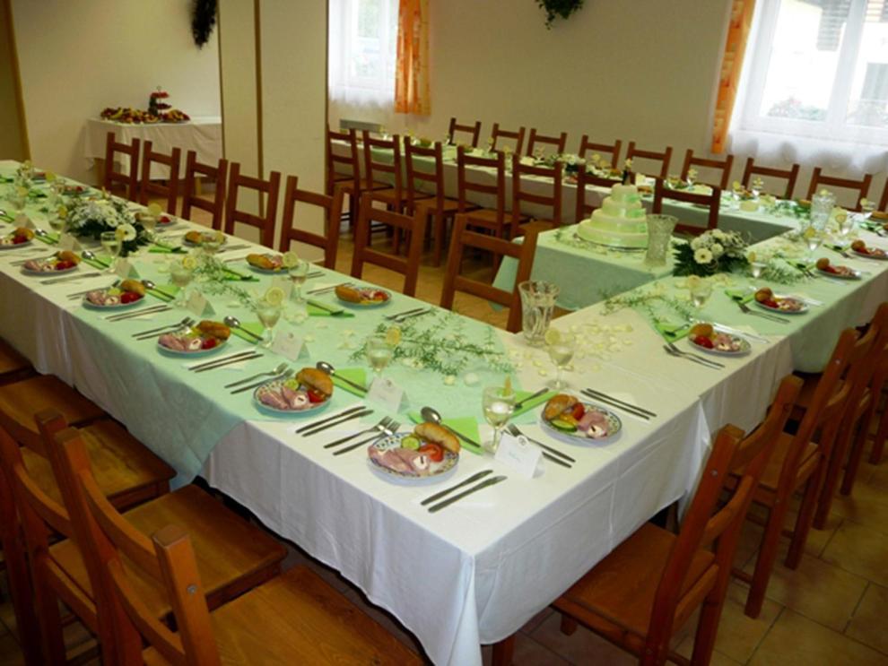 Rekreacni Areal Zbraslavice Hotel Ngoại thất bức ảnh